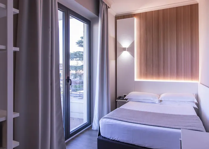 Otel Garner Aurelia By Ihg 4*