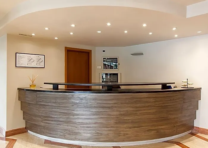 Garner Aurelia By Ihg 4*